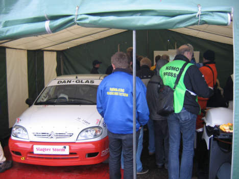 Rigtig mange besøgte Nymann Motorsport.